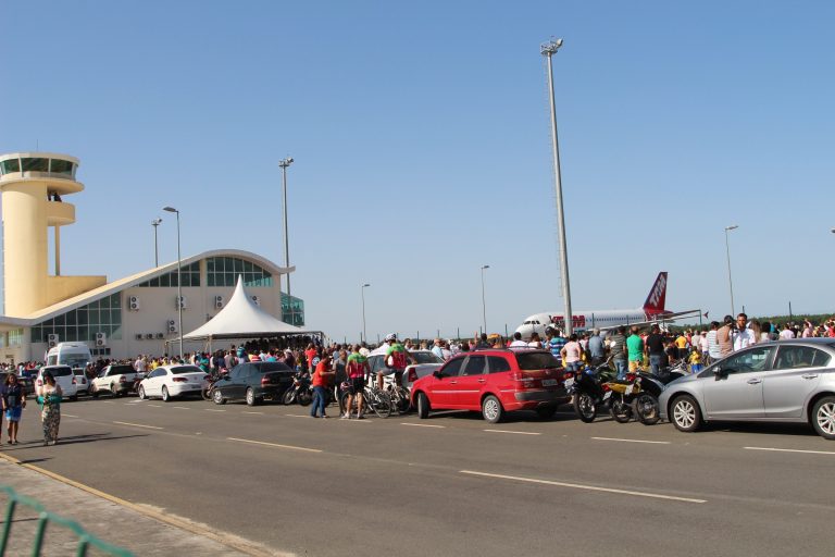 Read more about the article Multidão acompanha primeiro voo no Aeroporto Regional de Jaguaruna Humberto Ghizzo Bortoluzzi