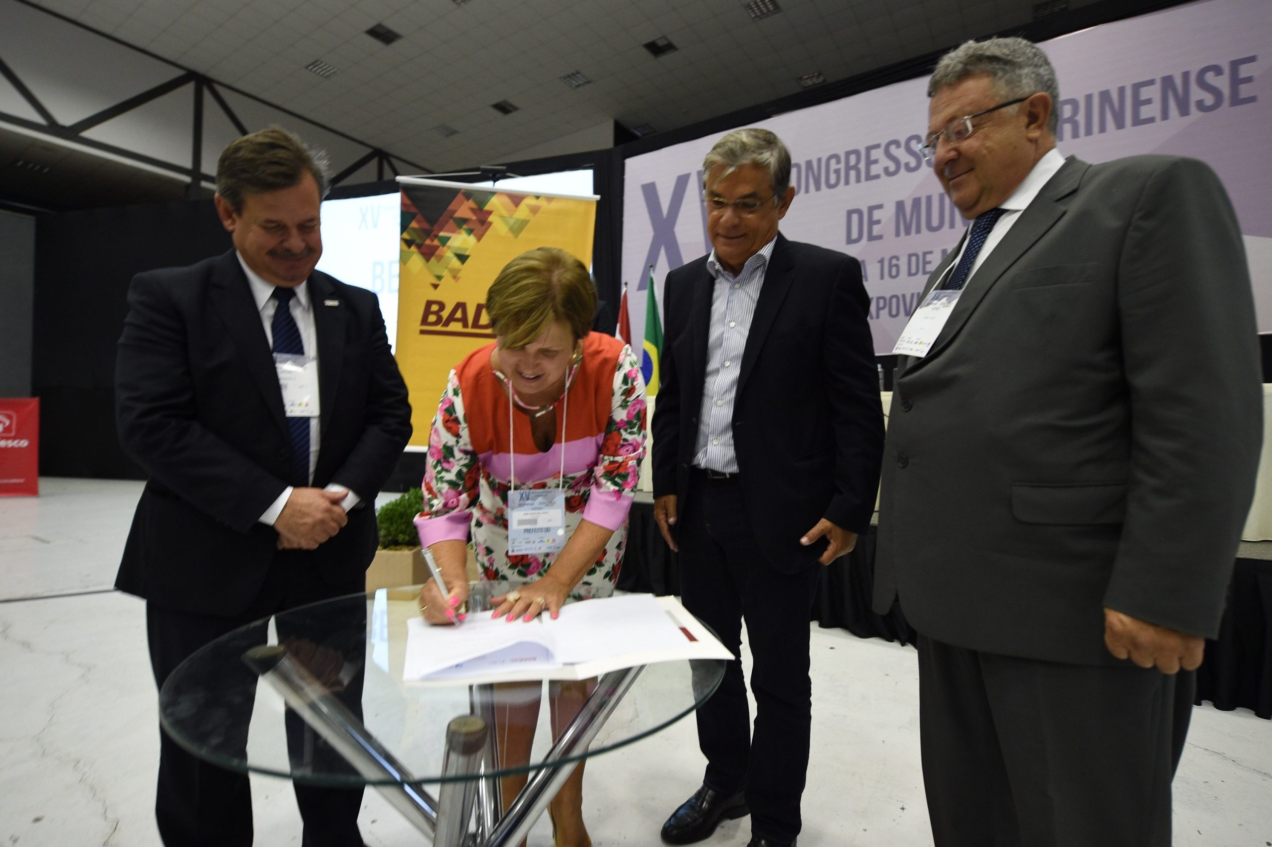 You are currently viewing Importância da união dos prefeitos é destacada durante a abertura do XV Congresso Catarinense de Municípios