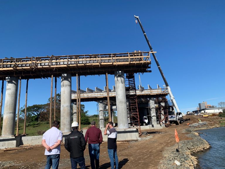 Read more about the article Obra da Ponte Tubarão – Capivari em ritmo acelerado