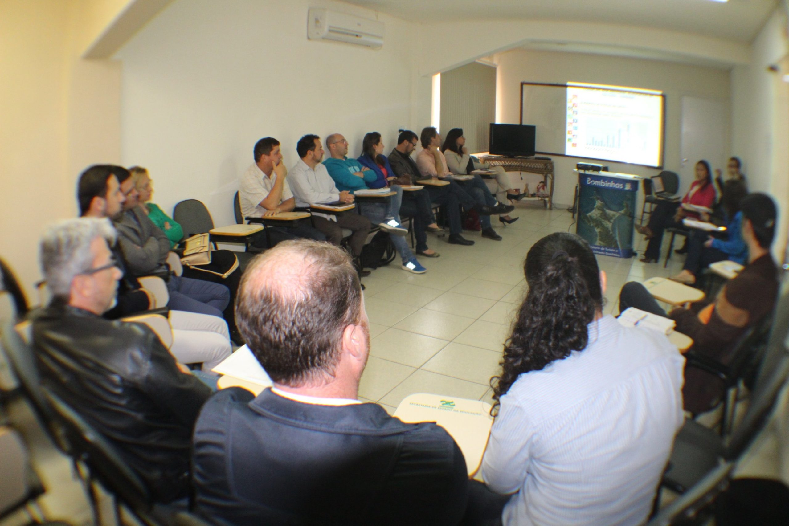 You are currently viewing AMUREL participa de reunião do Conselho dos Gestores Municipais de Cultura em Bombinhas