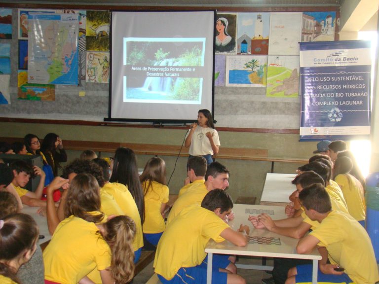 Read more about the article Pelo Dia do Rio, escola de Treze de Maio recebe atividades do Comitê da Bacia