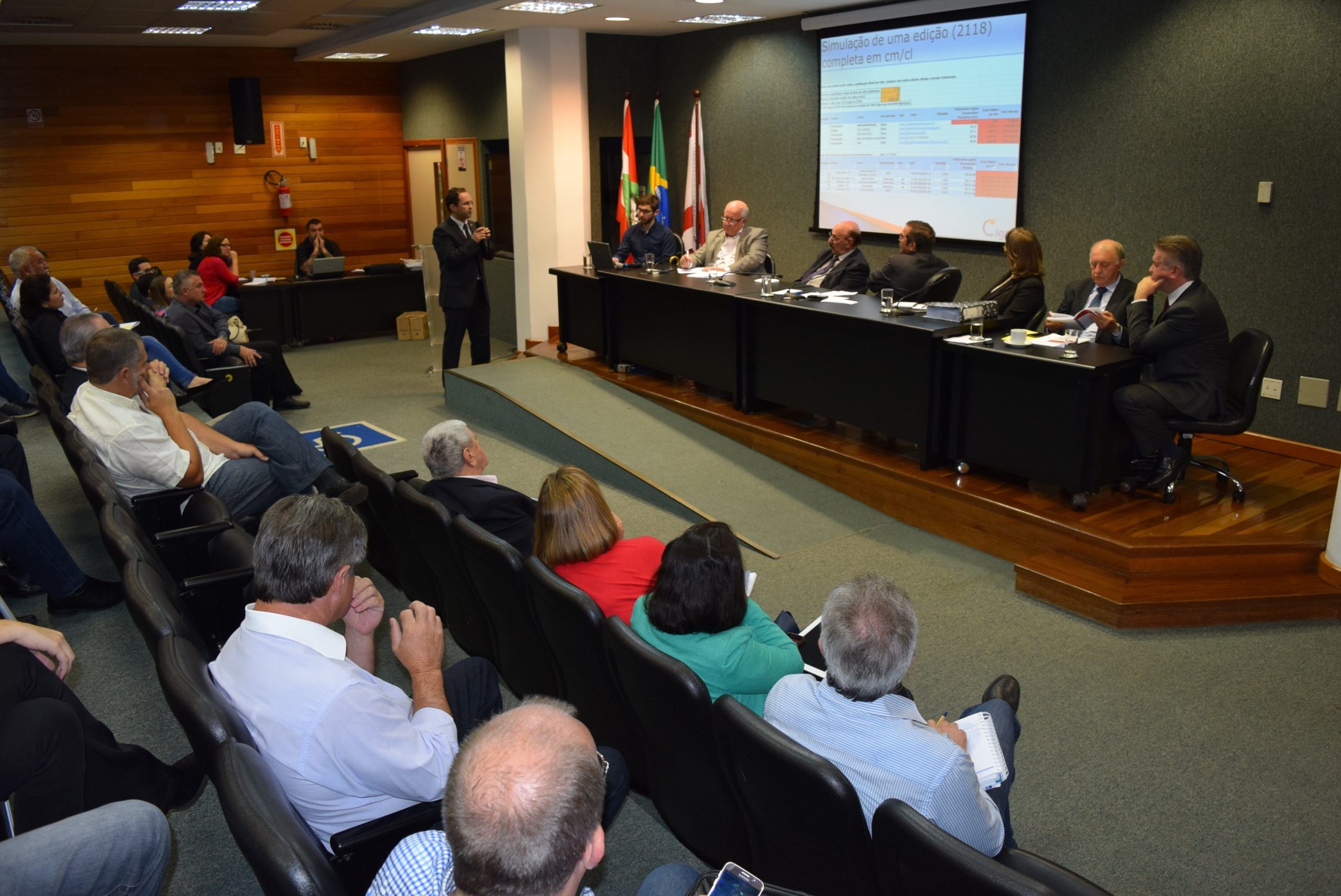 You are currently viewing Prefeitos participam de audiência pública sobre publicação de atos oficiais em jornais locais