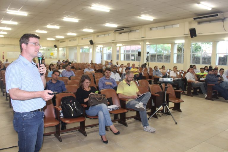 Read more about the article Tubarão discute estudos de impacto ambiental da redragagem do rio