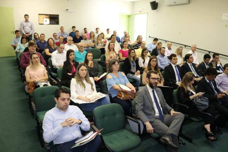 Read more about the article Autoridades fazem avaliação do seminário Unindo Forças na Amurel e de temas tratados