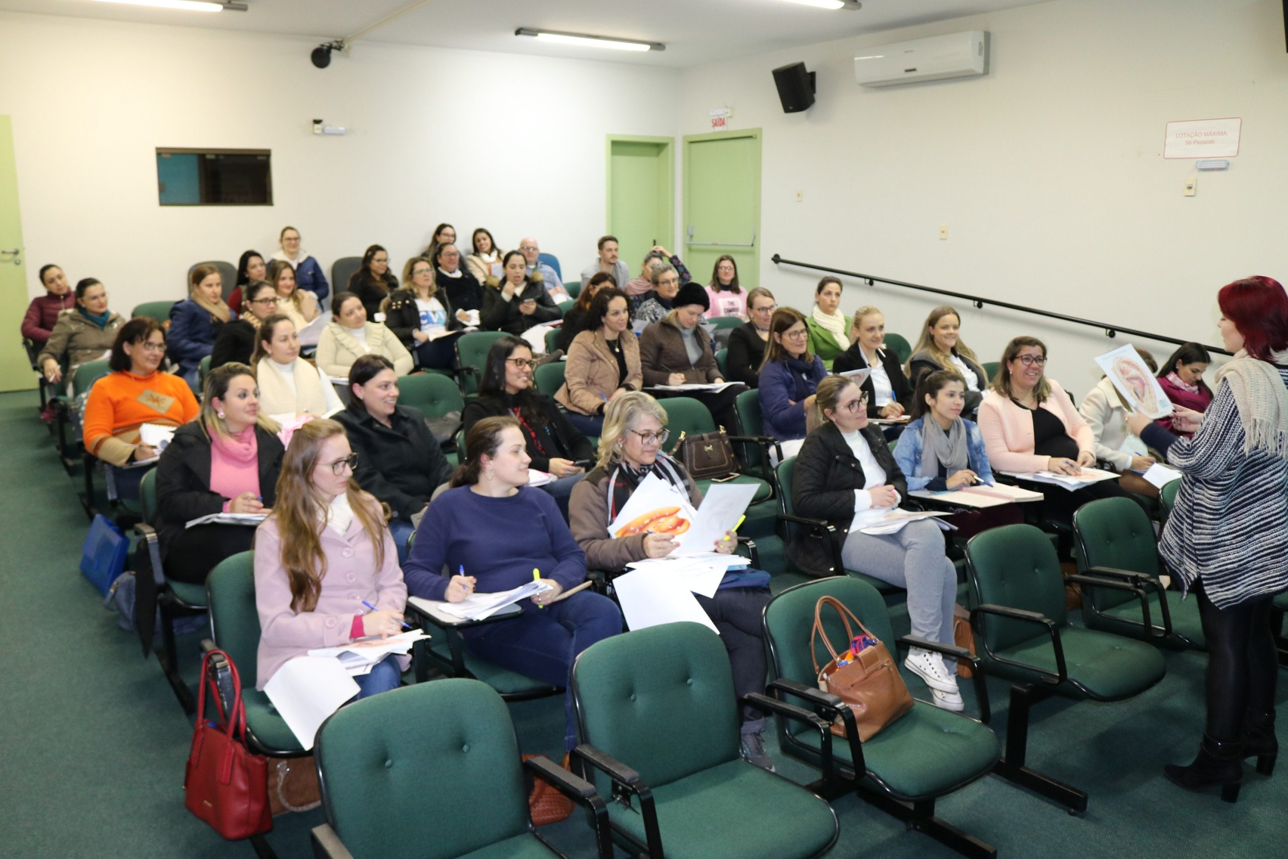 You are currently viewing Curso teórico-prático de auriculoterapia teve mais uma aula na Amurel