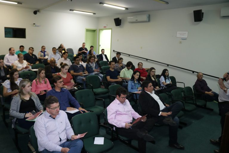 Read more about the article Amurel sediou evento sobre regularização fundiária