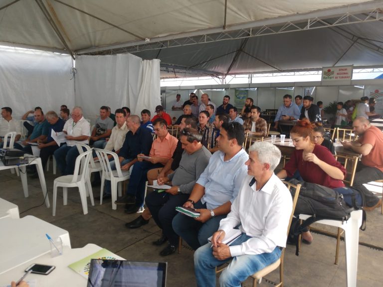 Read more about the article Colegiados estadual e regional de agricultura e pesca se reúnem pela primeira vez, juntos, na Amurel