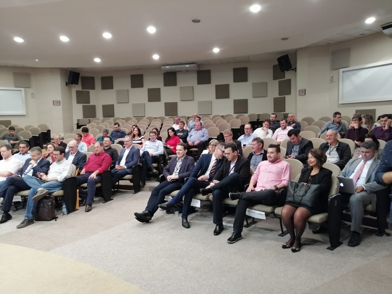 You are currently viewing Prefeitos estão reunidos em Florianópolis para assembleia