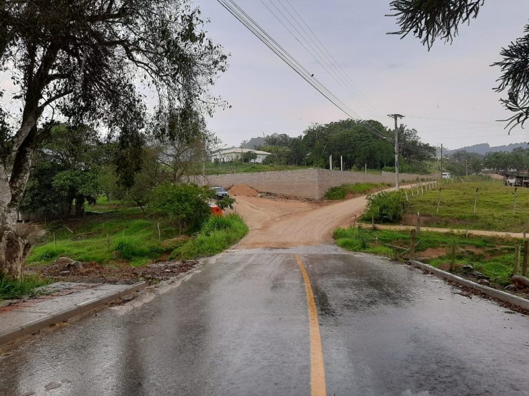 Read more about the article Amurel entregou projeto de pavimentação asfáltica de rua de Braço do Norte