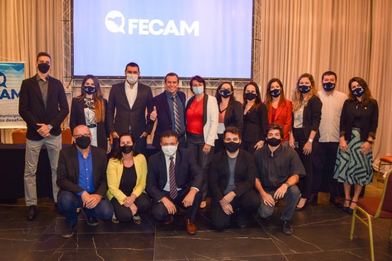 Read more about the article Nova diretoria assume a Fecam