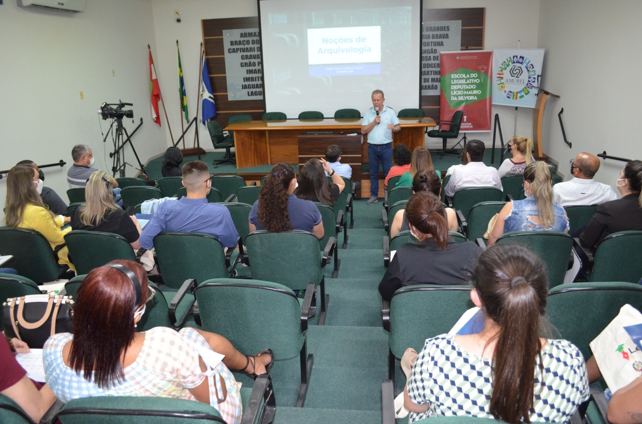 You are currently viewing Curso de Gestão de Documentos promove qualificação profissional