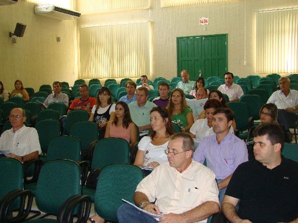 Read more about the article Termina com êxito o curso de Encerramento de Mandato