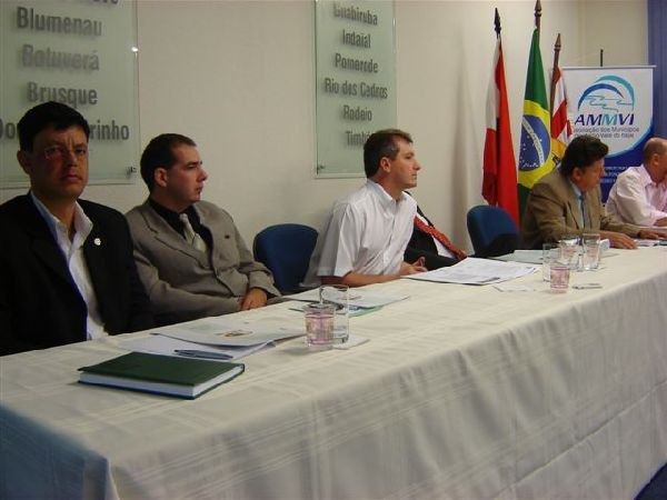 Read more about the article Amurel participou da reunião ordinária realizada em Blumenau