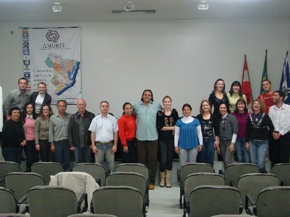 Read more about the article Servidores Municipais participam de curso de Oratória na Amurel