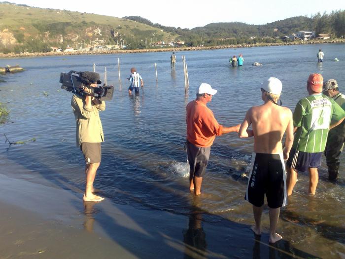 Read more about the article BBC de Londres documenta pesca da tainha em Laguna