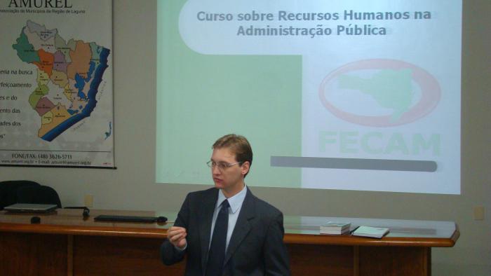 Read more about the article FECAM realiza na AMUREL curso de Recursos Humanos na Administração Pública