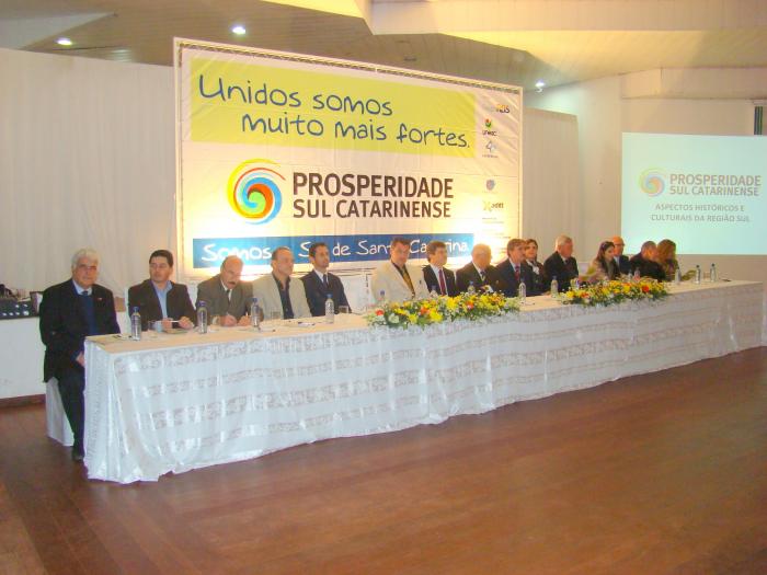 Read more about the article Amurel se fez representar no "Forum da Prosperidade Sul Catarinense"