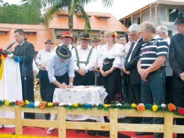 Read more about the article Santuário de Albertina: LHS confirma pavimentação