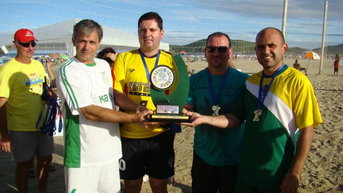 Read more about the article Entrega de anteprojeto e a edição 2010 do Torneio Regional de Beach Soccer movimentam a AMUREL nesta semana