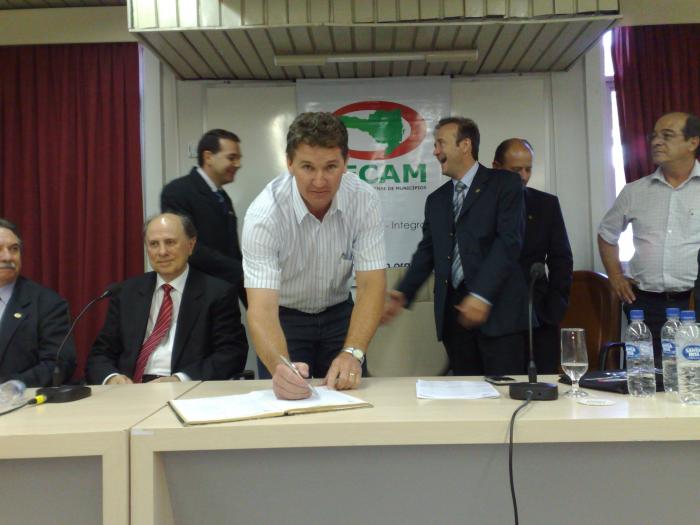 Read more about the article Prefeito Celso Heidemann na FECAM