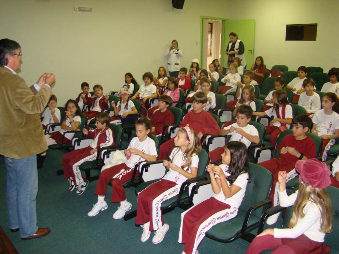 Read more about the article Alunos do Colégio São José visitam a sede da Amurel