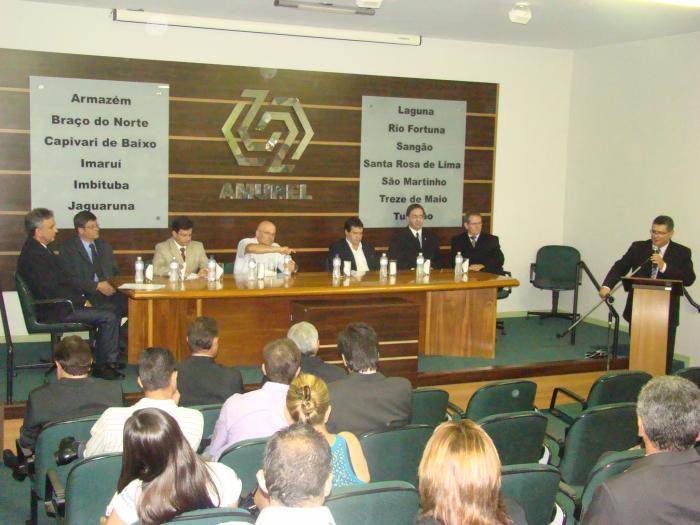 You are currently viewing Delegados regionais assumem suas funções em evento na AMUREL