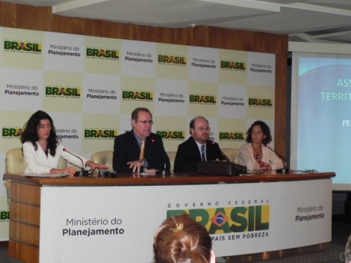 Read more about the article FECAM e o fomento de consórcios públicos foram tema de evento do Ministério do Planejamento