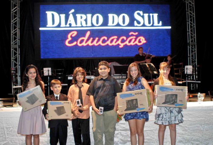 Read more about the article AMUREL, participou no último dia 22 de novembro da segunda edição do Amigo da Educação, o evento promovido pelo Diário do Sul com apoio das prefeitura