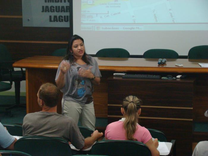 Read more about the article Monitores da área azul são treinados na AMUREL