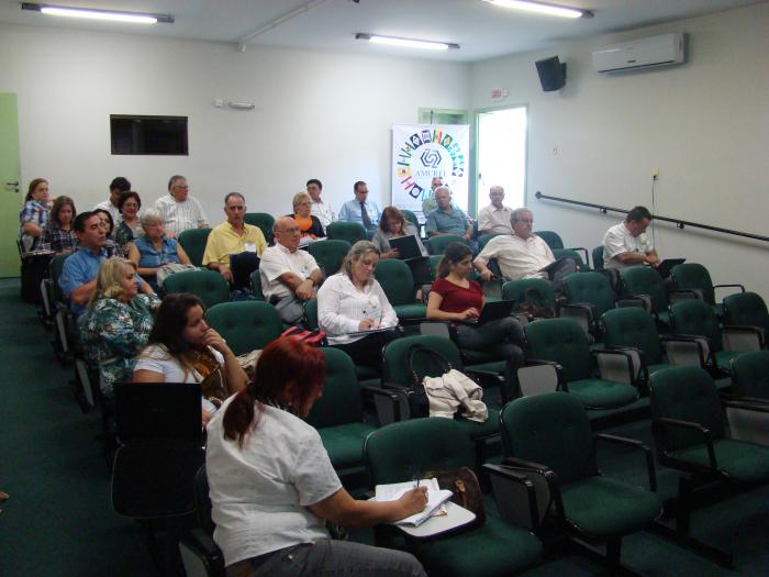 Read more about the article Conselho Municipal de Saúde de Tubarão realiza reunião na sede da AMUREL