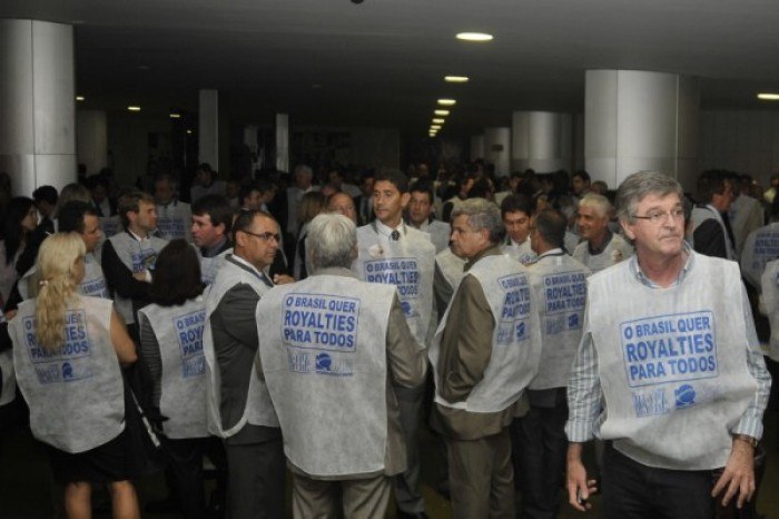 Read more about the article Marcha a Brasília – Prefeitos fazem manifestação na Câmara dos Deputados em favor dos royalites