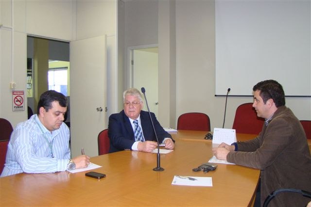 You are currently viewing Executivos da Amrec, Amesc e Amurel debatem pauta para seminário