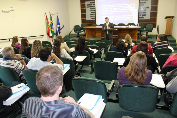 Read more about the article Hoje acontece o segundo módulo do curso sobre nova contabilidade pública, na AMUREL