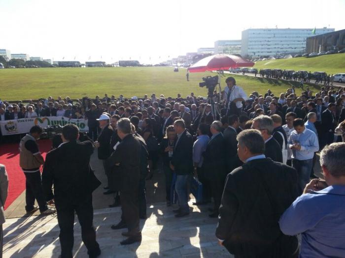 Read more about the article Municípios vão acompanhar evolução das promessas feitas durante Marcha a Brasília