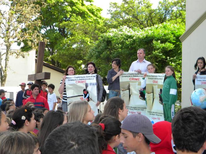 Read more about the article Braço do Norte faz concentração contra a violência sexual