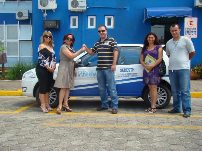 Read more about the article SEDESTH recebe carro do Município