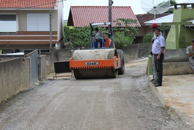 Read more about the article Tubarão – Mais ruas recebem pavimentação na cidade