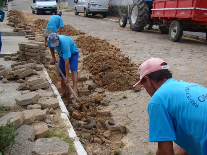 You are currently viewing Imaruí – Prefeitura permanece revitalizando as estradas