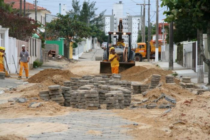 Read more about the article Laguna – Três bairros recebem saneamento básico