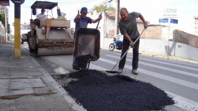 Read more about the article Tubarão – Diversas ruas da cidade passam pela operação tapa-buraco