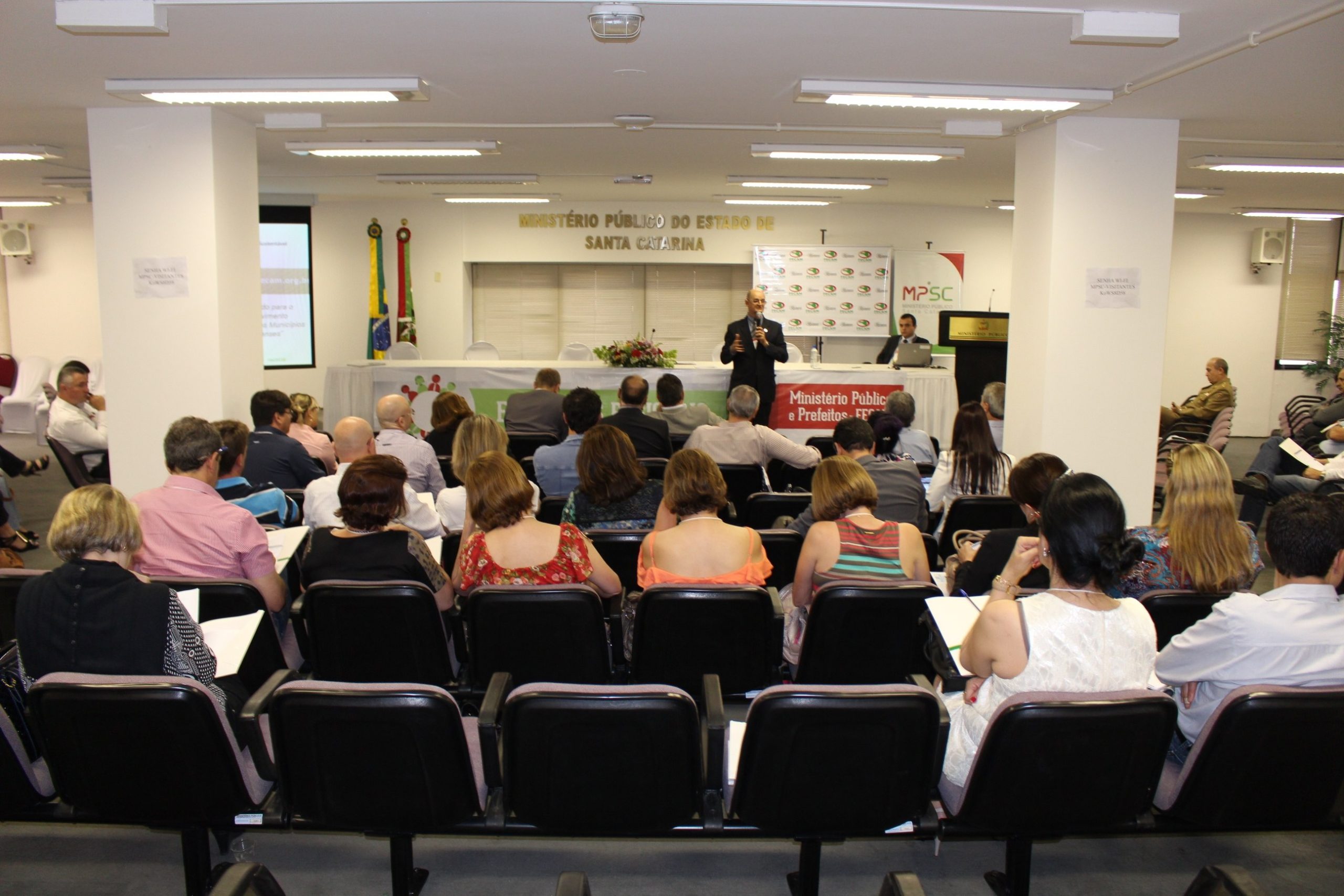 You are currently viewing AMUREL participa nesta terça (18) do 1º Encontro Setorial Ministério Público