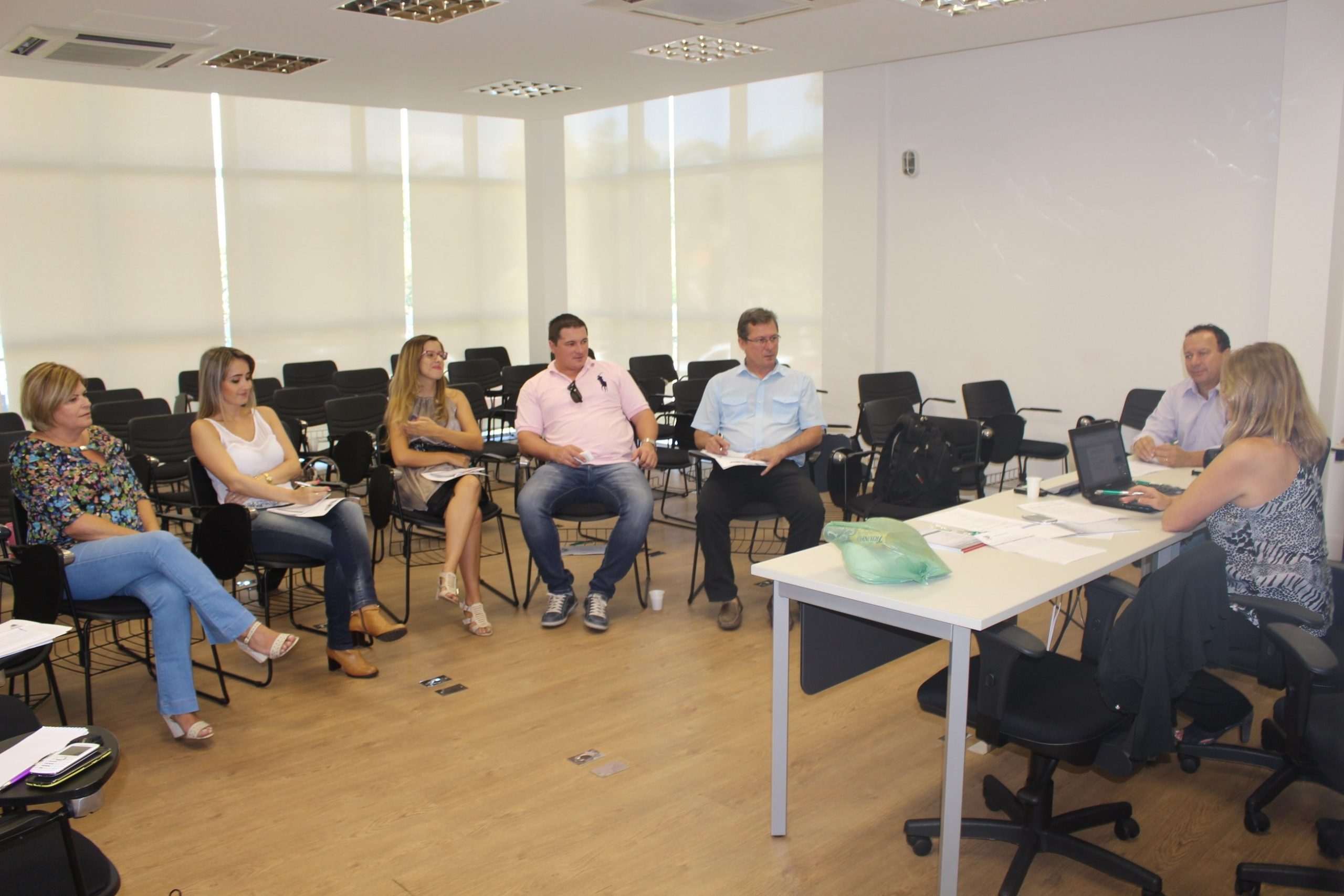 You are currently viewing AMUREL sediará reunião do Colegiado Estadual de Comunicação dos Municípios de SC, em Junho