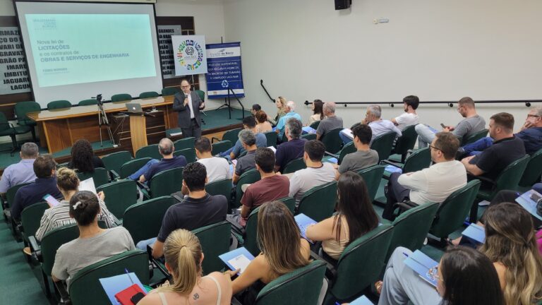 Read more about the article AREA-TB e Amurel promovem palestra sobre Nova Lei de Licitações