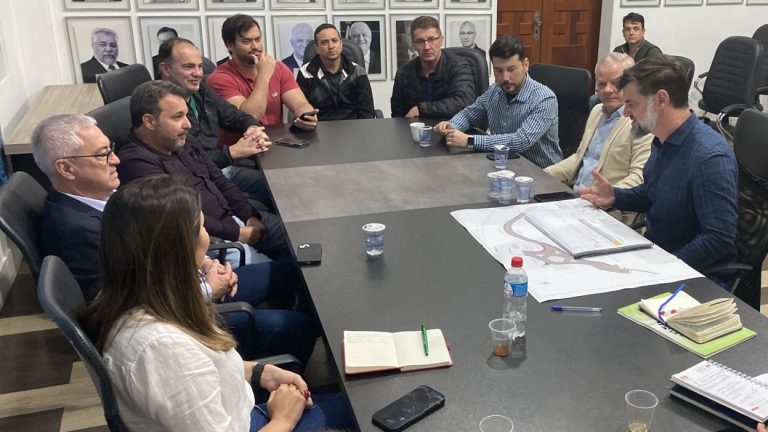 Read more about the article CIM/Amurel faz reunião com Celesc e prefeitos de Tubarão e Laguna visando acelerar retirada de postes na rodovia Aggeu Medeiros