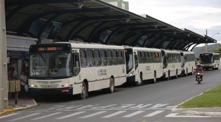 Read more about the article Decreto municipal garante gratuidade no transporte público de passageiros entre os dias 18/12 e 01/01/2024 em Imbituba